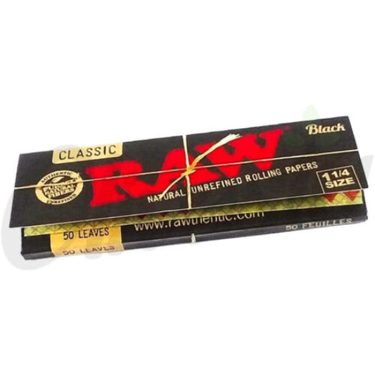 RAW Black Classic 1 1/4 Size Papers